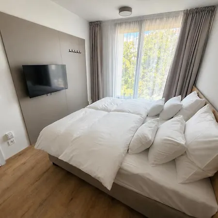 Slovakova * Brno